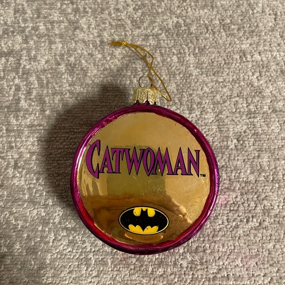 DC Comics Catwoman Christmas Ornament - Picture 4 of 4
